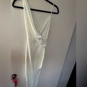 👑NWT Sexy White XS “KILLIN ME SOFTLY” FashionNova Dress👑